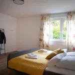 Cessna, Elegante Wohnung, 2 Schlafzimmer, Ueberdachte Terrasse Apartment Cloppenburg