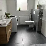 Cessna, Elegante Wohnung, 2 Schlafzimmer, Ueberdachte Terrasse Apartment Cloppenburg