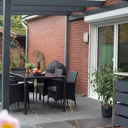 Daire Cessna, Elegante Wohnung, 2 Schlafzimmer, Ueberdachte Terrasse