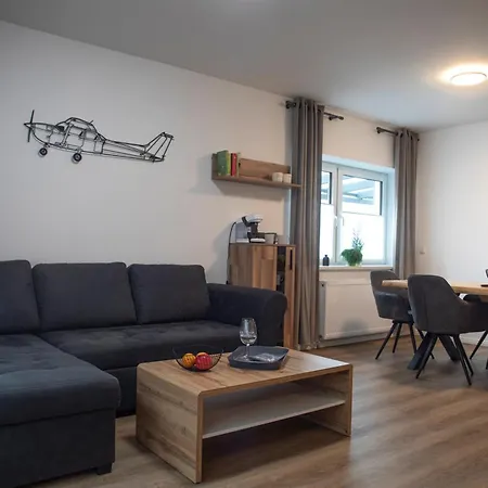 Apartment Cessna, Elegante Wohnung, 2 Schlafzimmer, Ueberdachte Terrasse Cloppenburg