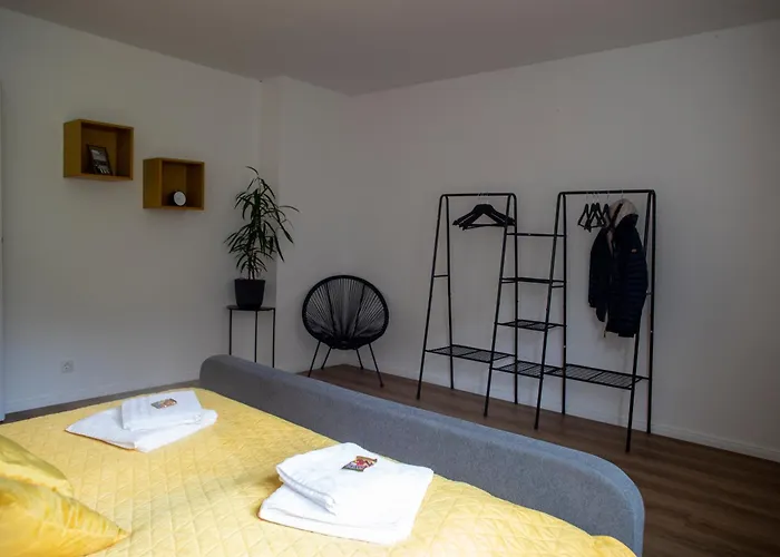 Cessna, Elegante Wohnung, 2 Schlafzimmer, Ueberdachte Terrasse 아파트