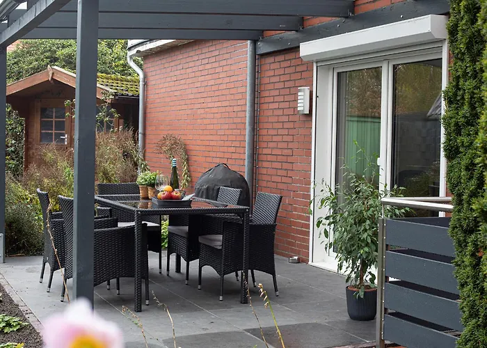 Cessna, Elegante Wohnung, 2 Schlafzimmer, Ueberdachte Terrasse Daire